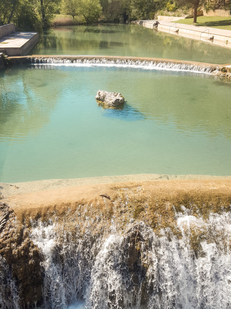 piscine-naturelle-salernes-escapade-varoise Piscine naturelle de Salernes